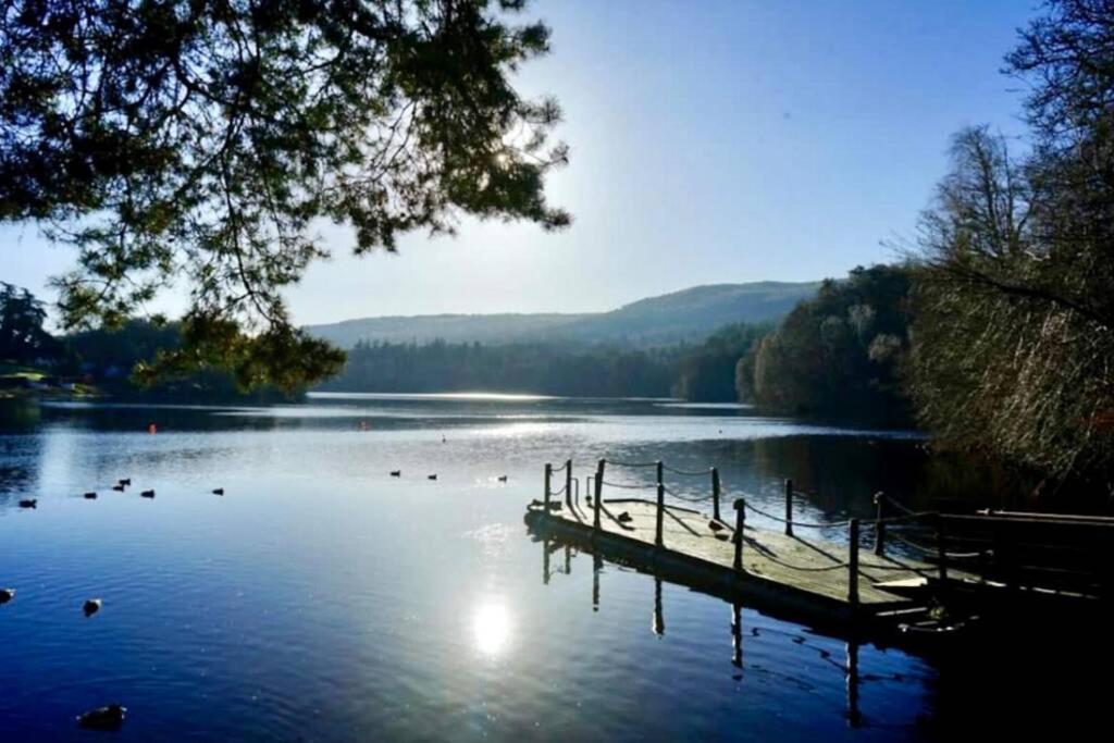 Beautiful 2 Bedroom, 2 Bathroom Flat With Parking. Pitlochry Eksteriør billede
